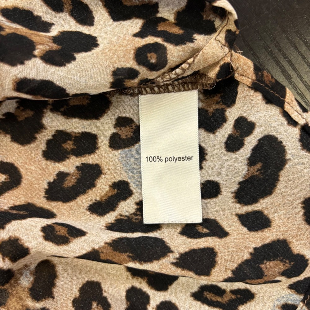 Maurice's Leopard Print Criss Cross V-Neck Faux‎ Wrap Blouse Brown Tan Medium - Picture 5 of 7